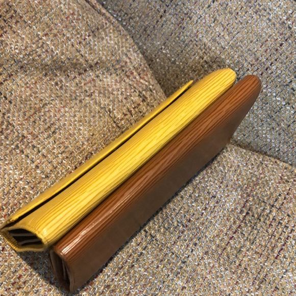 LOUIS VUITTON Yellow Epi Leather Porte Feuille Sarah Long Bifold Wallet CA1909 - Picture 12 of 17